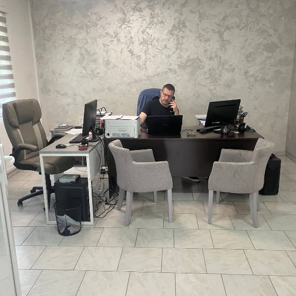 Geometar Surčin – Mango Geometar Surčin - Mango